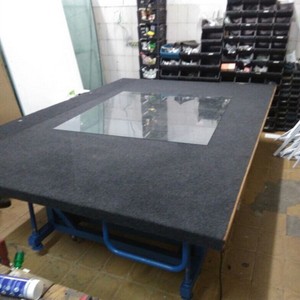 Distribuidor de mesa de corte de vidro laminado